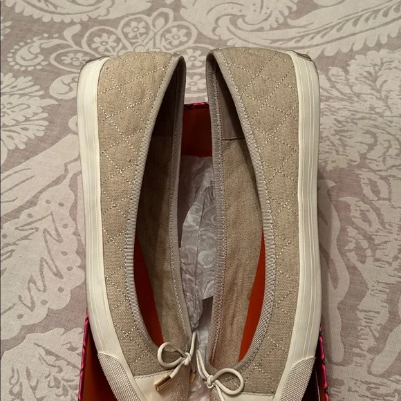 Tory Burch Gray and Cream Flats - Picture 5 of 7